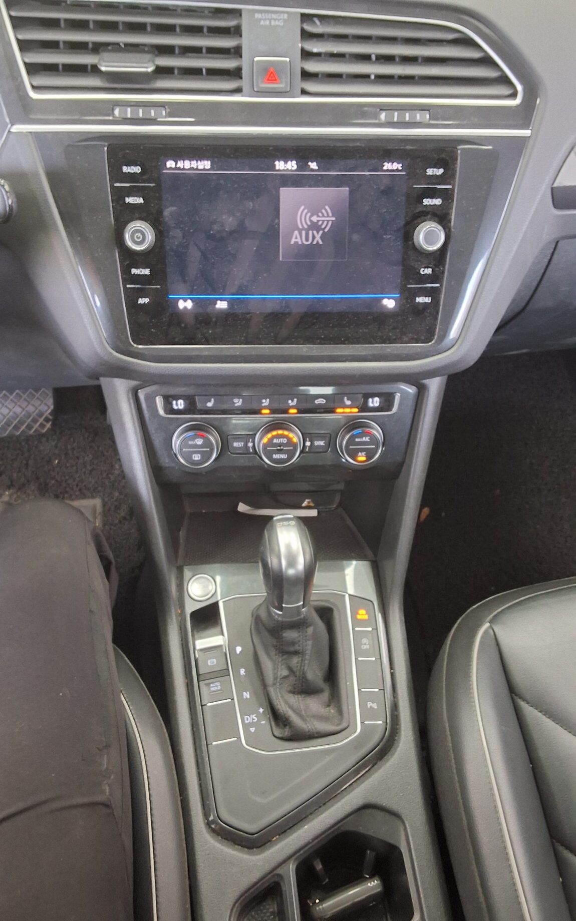 VOLKSWAGEN TIGUAN (2ND GEN) 2.0 TDI PREMIUM 2018 - zdjęcie 18