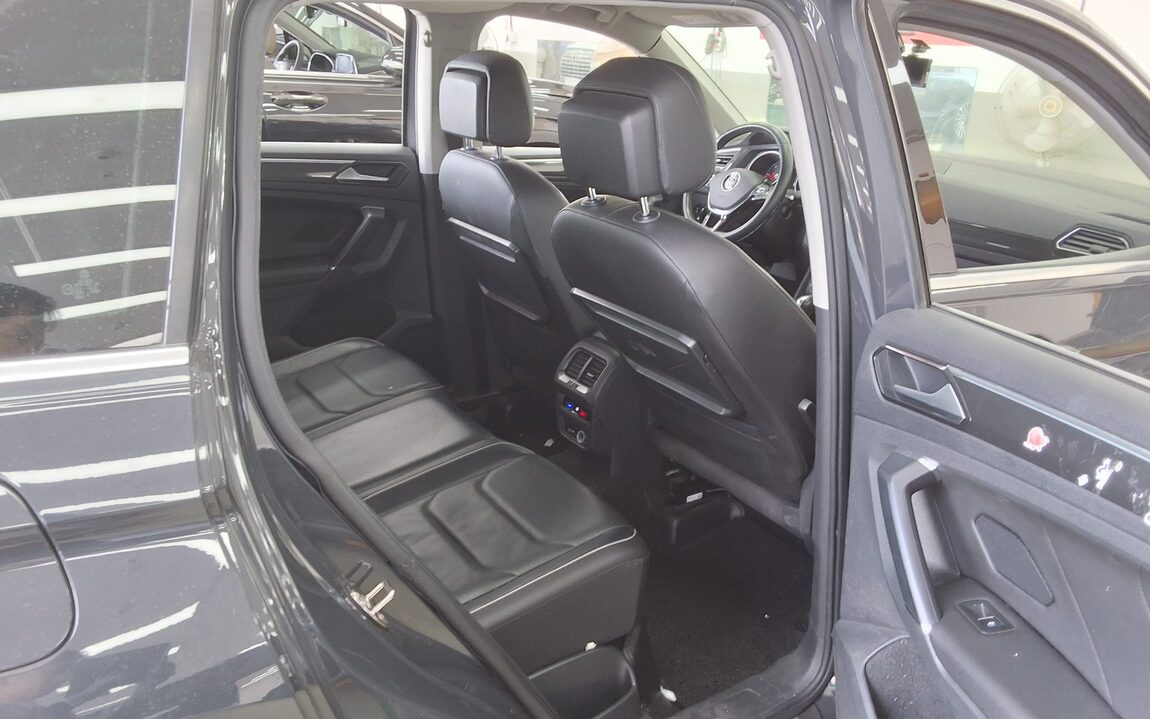 VOLKSWAGEN TIGUAN (2ND GEN) 2.0 TDI PREMIUM 2018 - zdjęcie 13