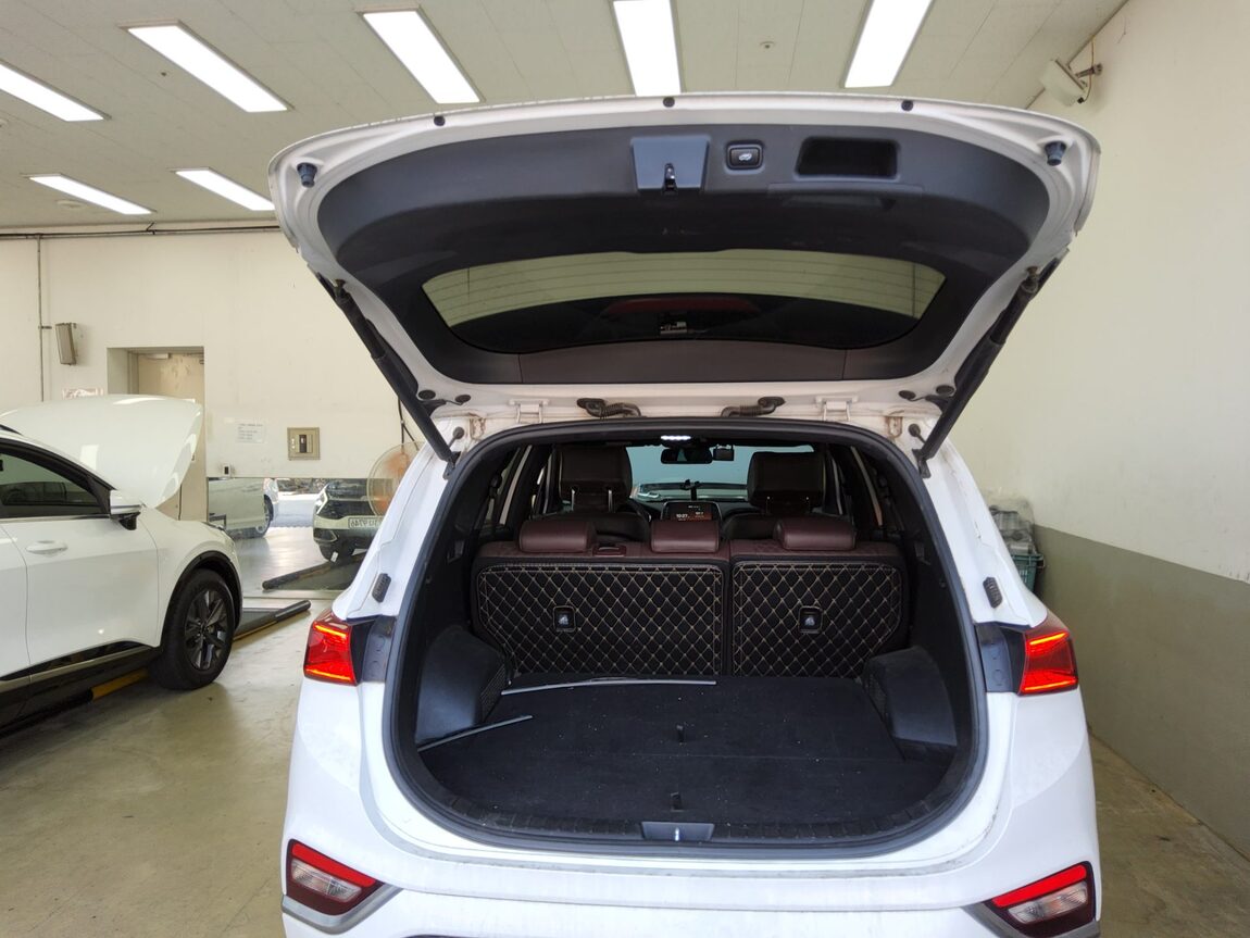 HYUNDAI SANTA FE (TM) R2.0 2WD INSPIRATION 2019 - zdjęcie 15