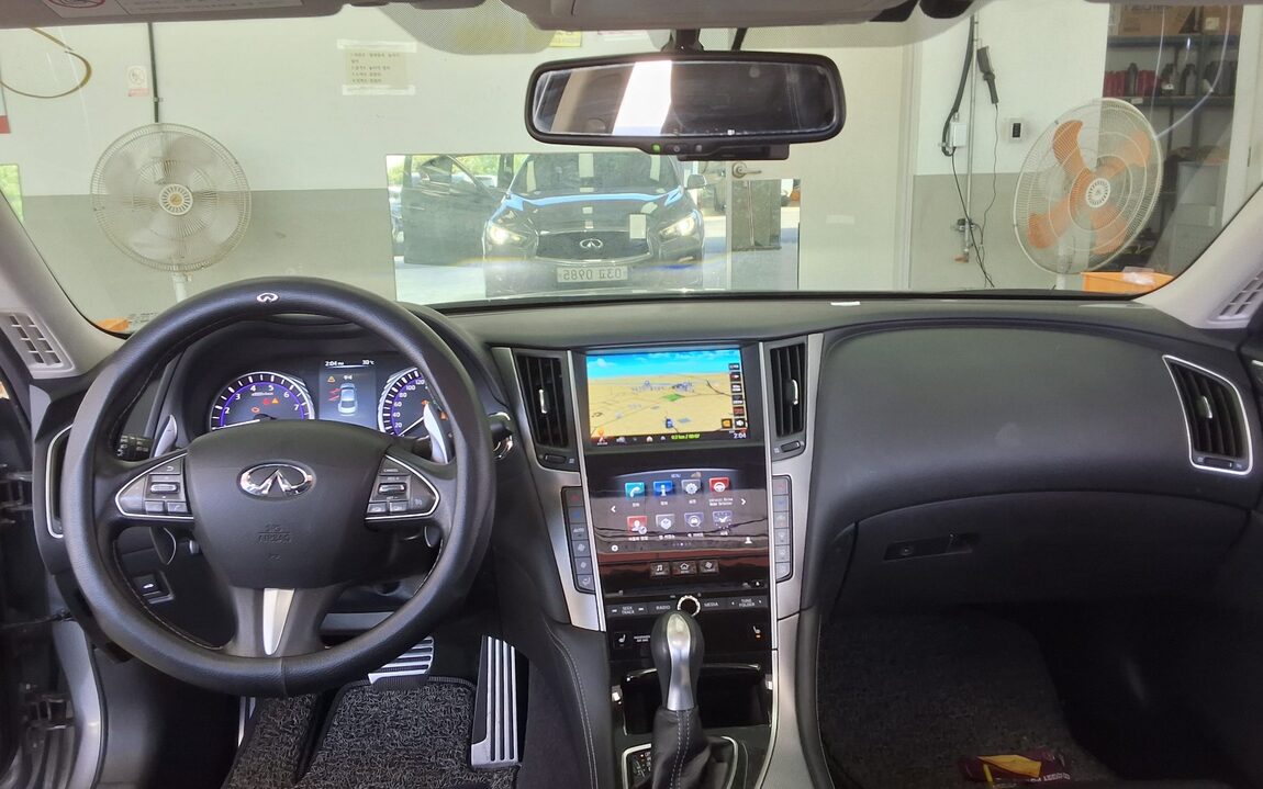 INFINITI Q50 S HYBRID 2015 - zdjęcie 11