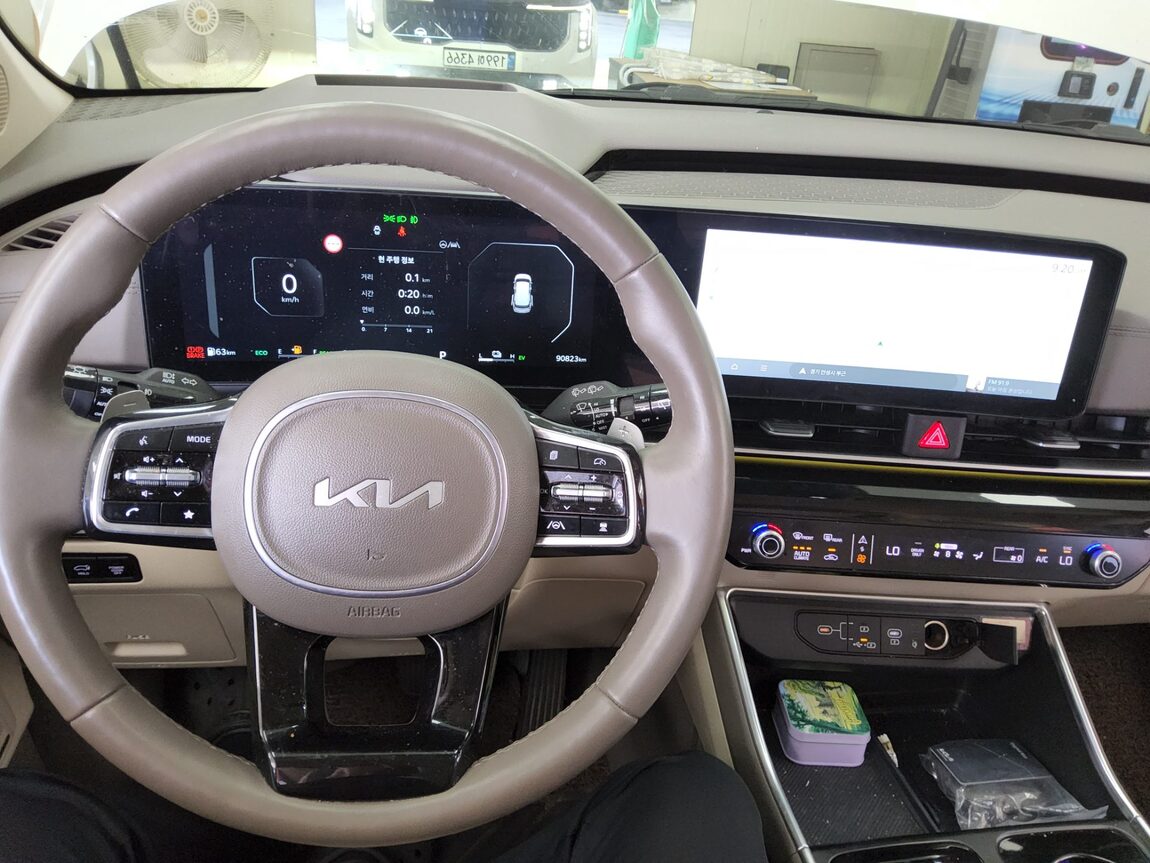 KIA THE NEW CARNIVAL HYBRID (KA4) 1.6 HEV HI-LIMOUSINE 9-SEATER SIGNATURE 2024 - zdjęcie 17
