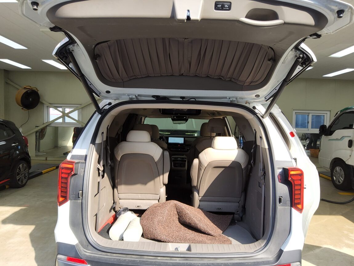 KIA THE NEW CARNIVAL HYBRID (KA4) 1.6 HEV HI-LIMOUSINE 9-SEATER SIGNATURE 2024 - zdjęcie 15