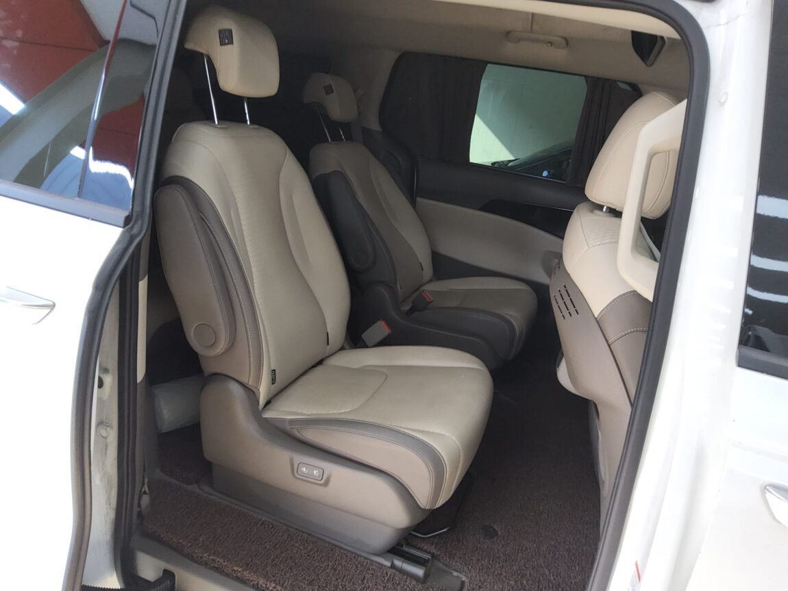 KIA THE NEW CARNIVAL HYBRID (KA4) 1.6 HEV HI-LIMOUSINE 9-SEATER SIGNATURE 2024 - zdjęcie 13