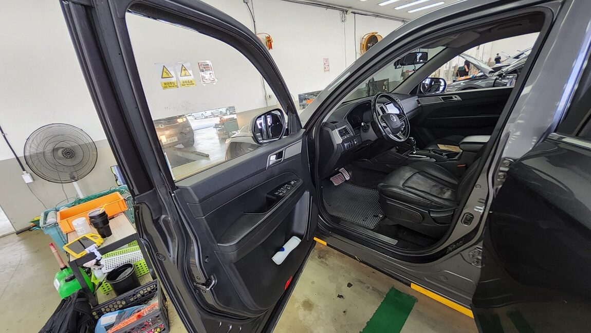 KG MOBILITY (SSANGYONG) REXTON SPORTS 2.2 2WD ADVENTURE 2019 - zdjęcie 10