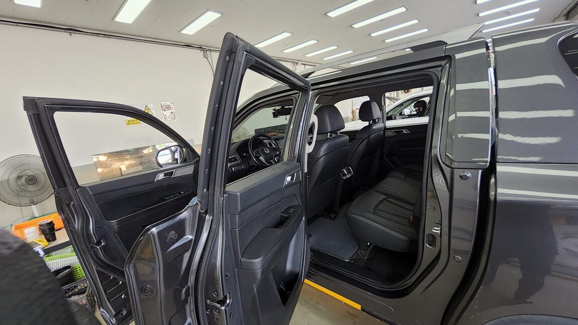 KG MOBILITY (SSANGYONG) REXTON SPORTS 2.2 2WD ADVENTURE 2019 - zdjęcie 12