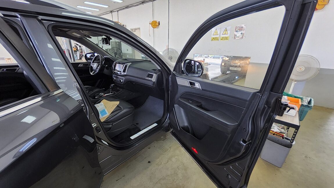 KG MOBILITY (SSANGYONG) REXTON SPORTS 2.2 2WD ADVENTURE 2019 - zdjęcie 14