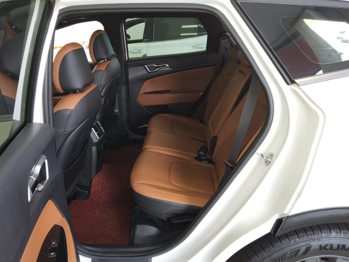 KIA THE ALL NEW SPORTAGE 2.0 DIESEL 2WD NOBLESSE 2022 - zdjęcie 12