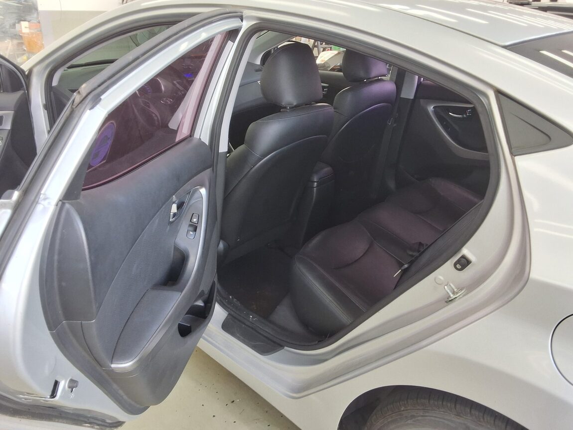 HYUNDAI AVANTE MD M16 GDi PREMIER 2012 - zdjęcie 12
