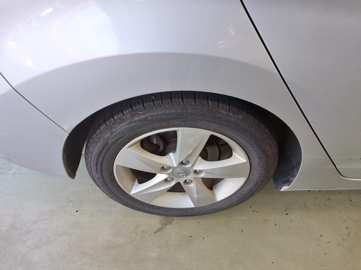 HYUNDAI AVANTE MD M16 GDi PREMIER 2012 - zdjęcie 24