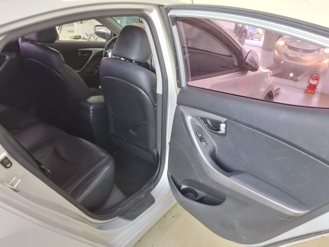 HYUNDAI AVANTE MD M16 GDi PREMIER 2012 - zdjęcie 13