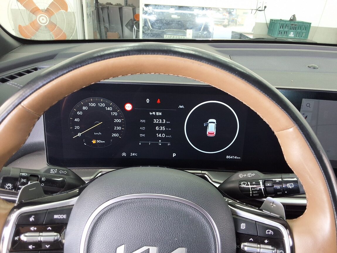KIA THE NEW SORENTO (MQ4) 2.2 DIESEL 4WD NOBLESSE 2024 - zdjęcie 9