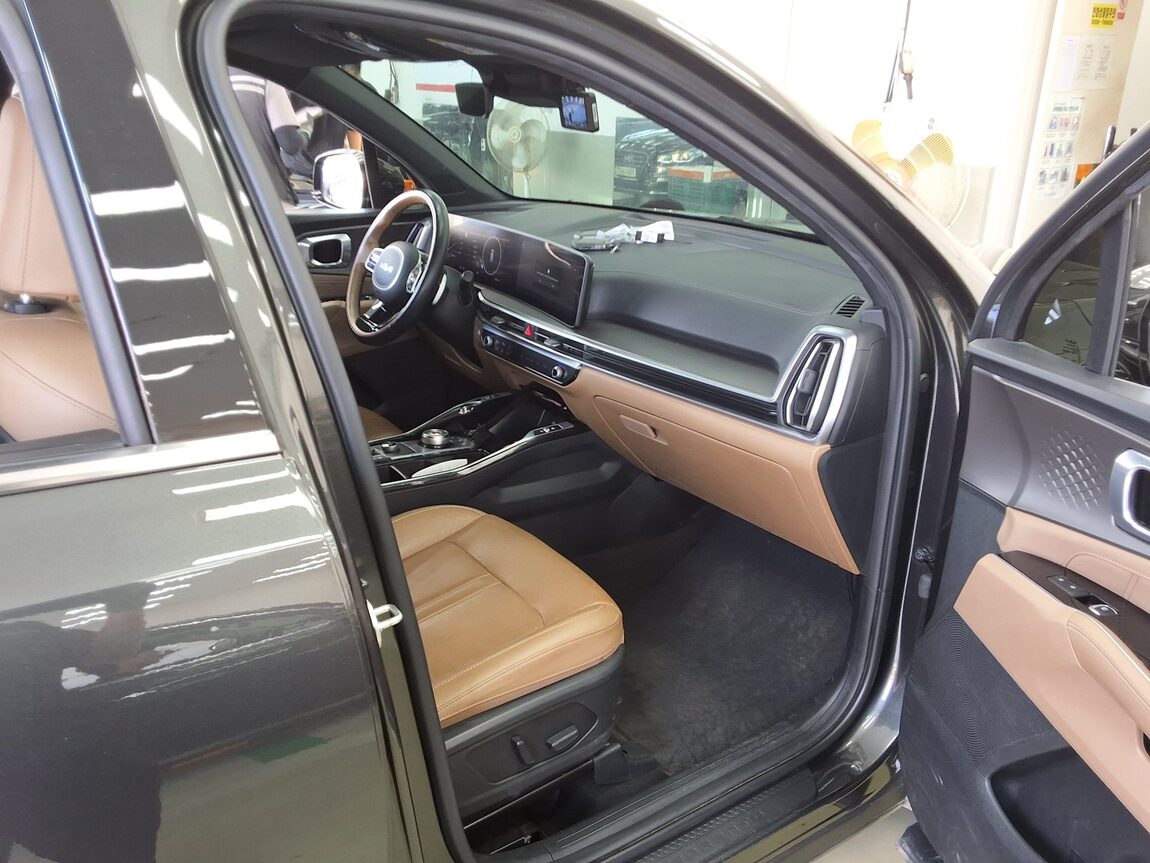 KIA THE NEW SORENTO (MQ4) 2.2 DIESEL 4WD NOBLESSE 2024 - zdjęcie 14
