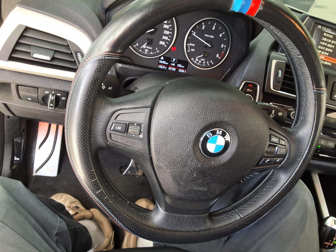 BMW 1 SERIES (2ND GEN) 5-DOOR 118d JOY 2017 - zdjęcie 23