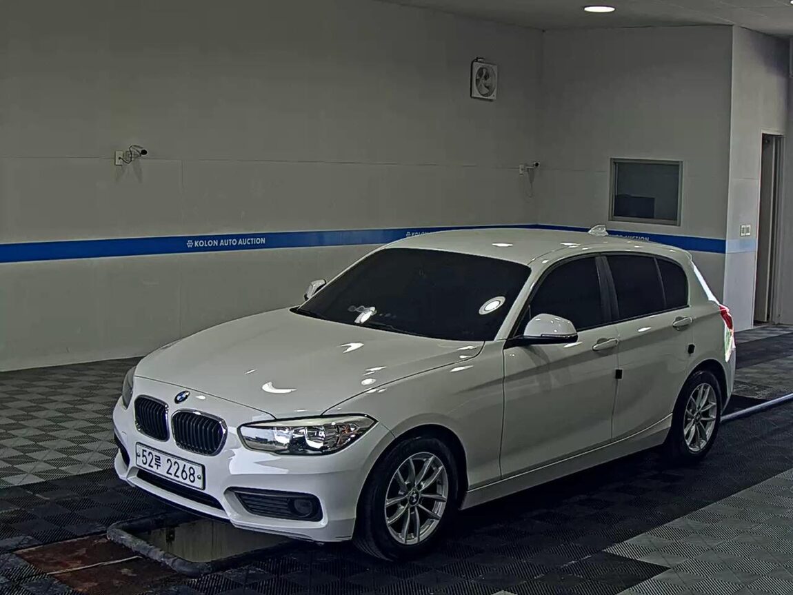 BMW 1 SERIES (2ND GEN) 5-DOOR 118d JOY 2017 - zdjęcie 2
