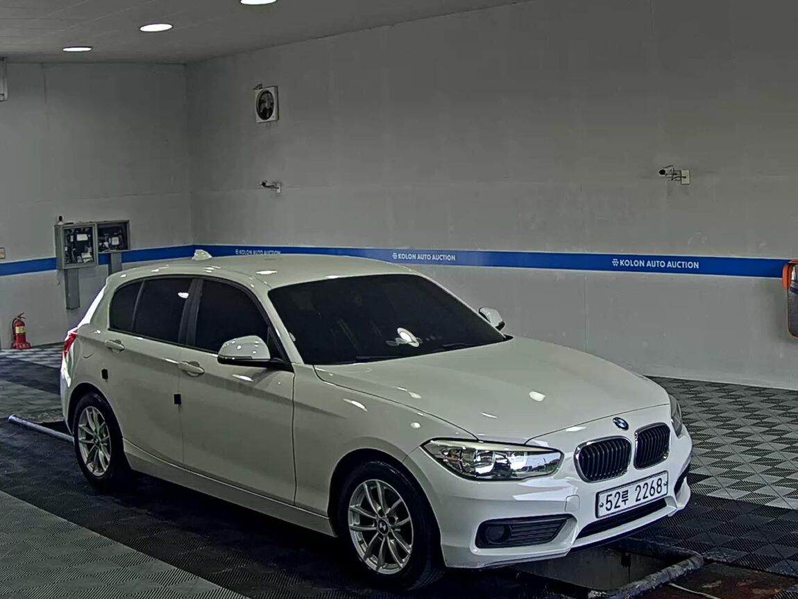BMW 1 SERIES (2ND GEN) 5-DOOR 118d JOY 2017 - zdjęcie 3