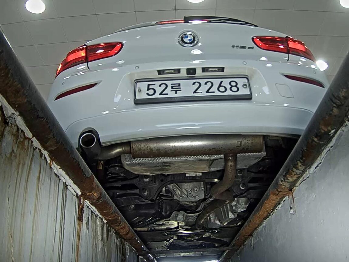 BMW 1 SERIES (2ND GEN) 5-DOOR 118d JOY 2017 - zdjęcie 8