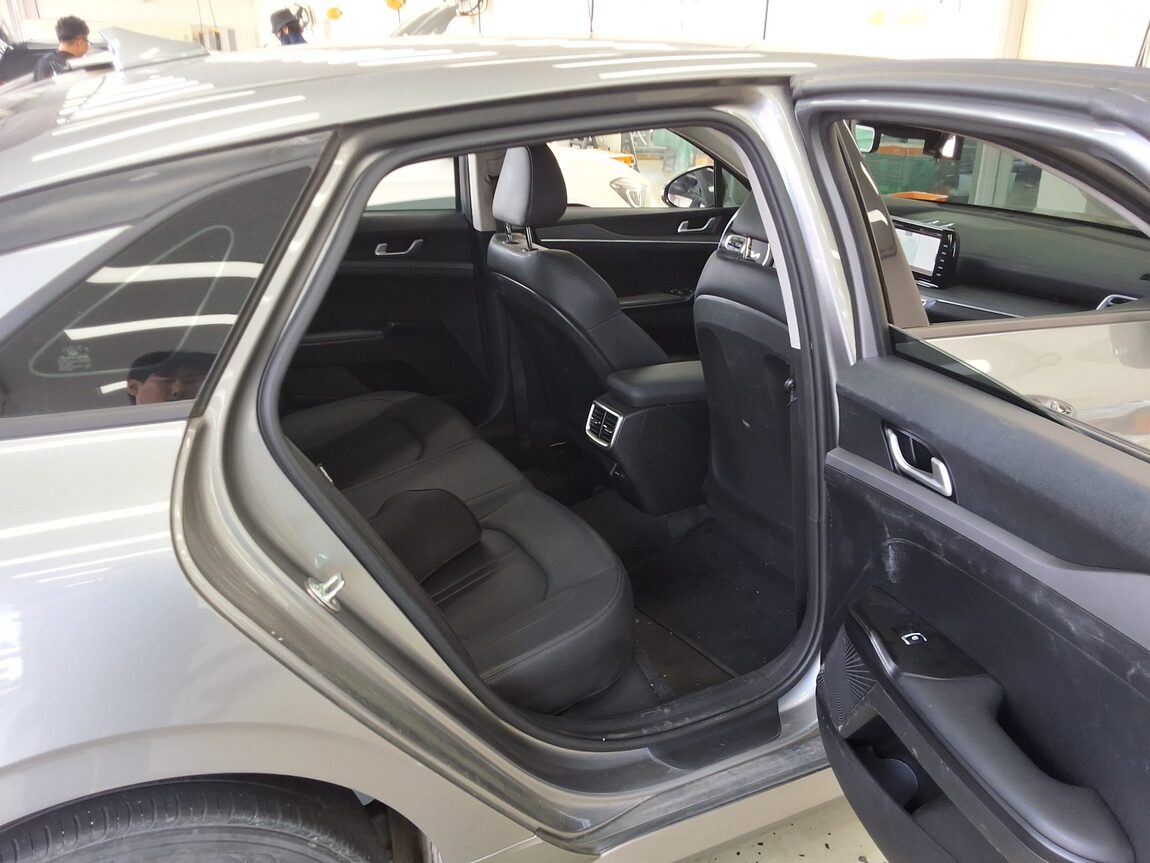 KIA NEW K5 (DL3) 2.0 LPI RENTAL CAR TRENDY 2023 - zdjęcie 13