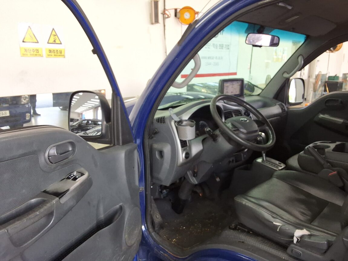 KIA BONGO III CARGO CRDi STANDARD CAB EXTRA LONG WHEELBASE 2015 - zdjęcie 10