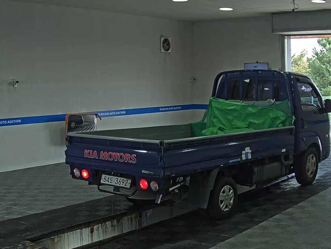 KIA BONGO III CARGO CRDi STANDARD CAB EXTRA LONG WHEELBASE 2015 - zdjęcie 5