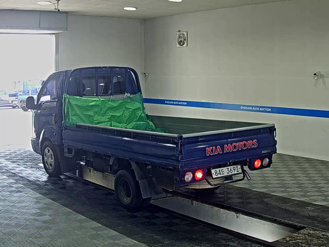 KIA BONGO III CARGO CRDi STANDARD CAB EXTRA LONG WHEELBASE 2015 - zdjęcie 6