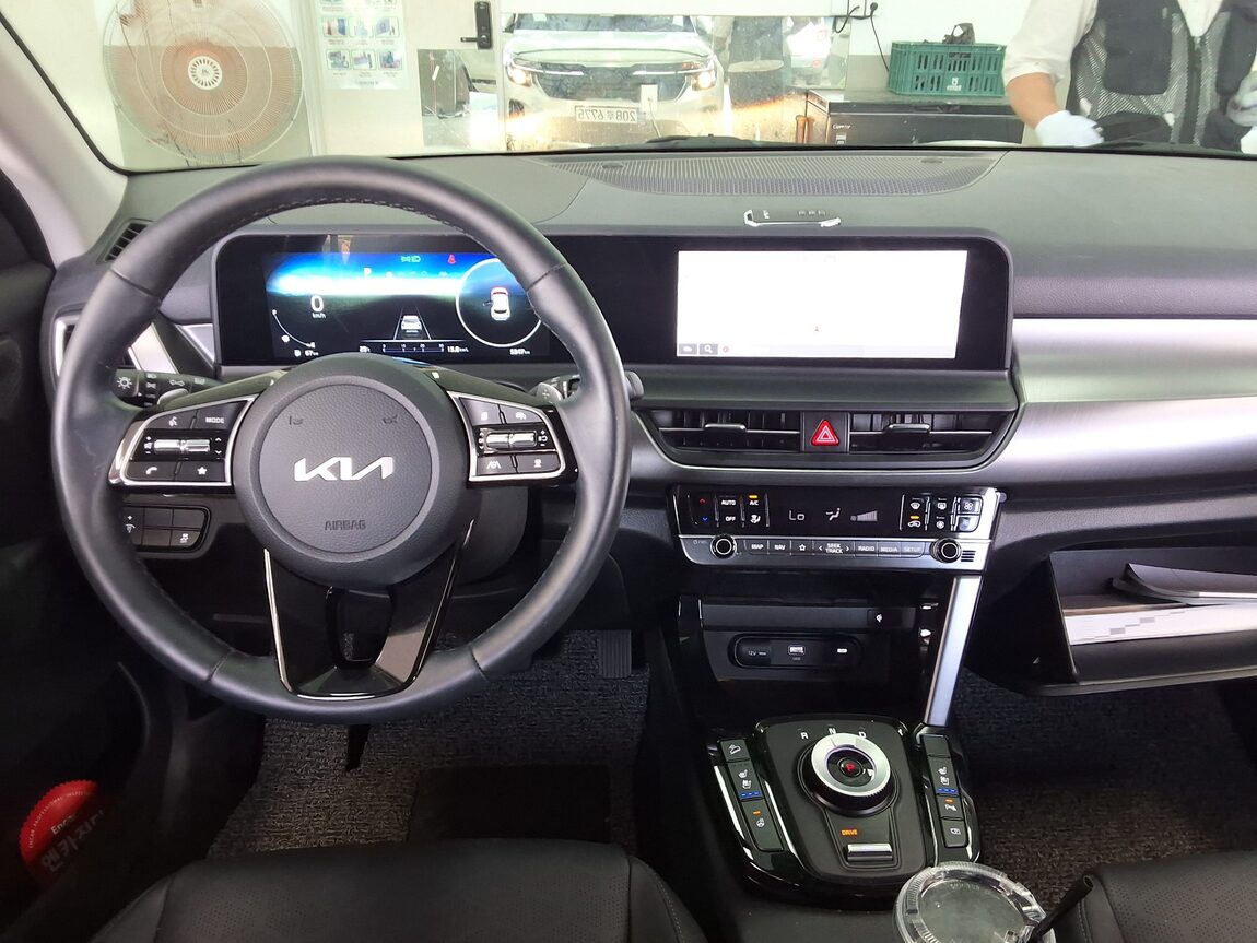 KIA THE NEW SELTOS 2.0 GASOLINE 2WD PRESTIGE 2025 - zdjęcie 11