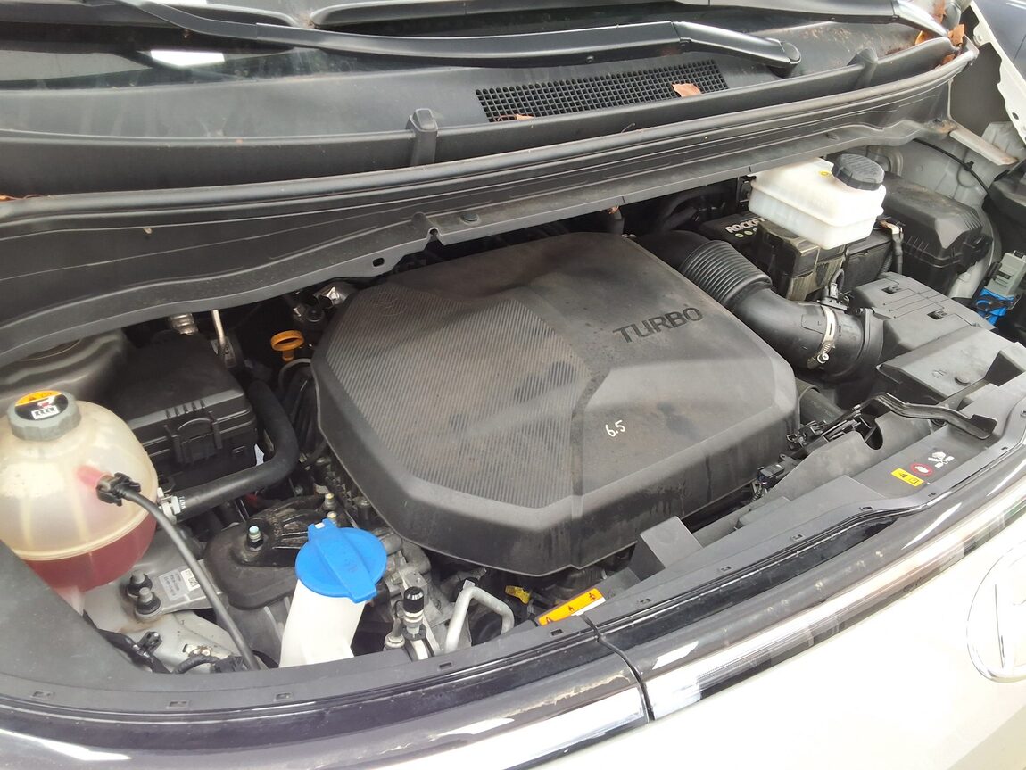 HYUNDAI STARIA 2.2 DIESEL TOURER 11-SEATER 2WD MODERN 2023 - zdjęcie 18