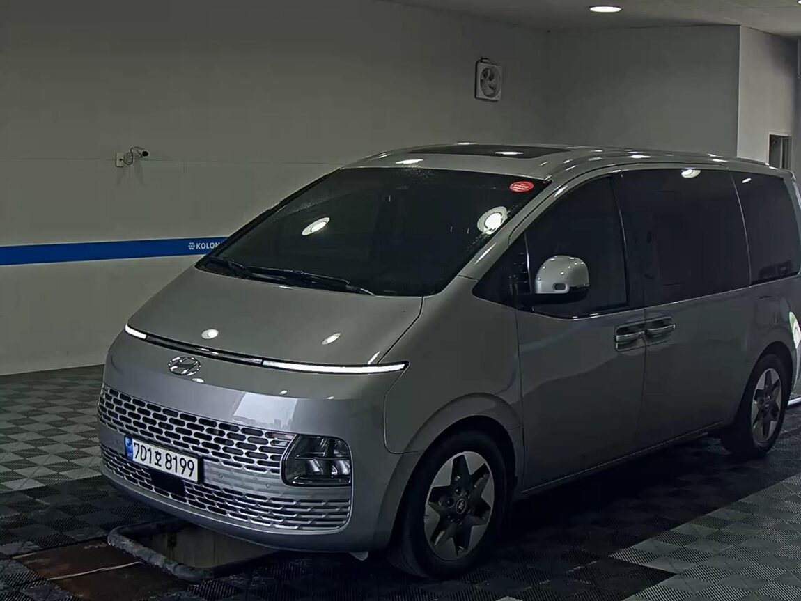 HYUNDAI STARIA 2.2 DIESEL TOURER 11-SEATER 2WD MODERN 2023 - zdjęcie 2