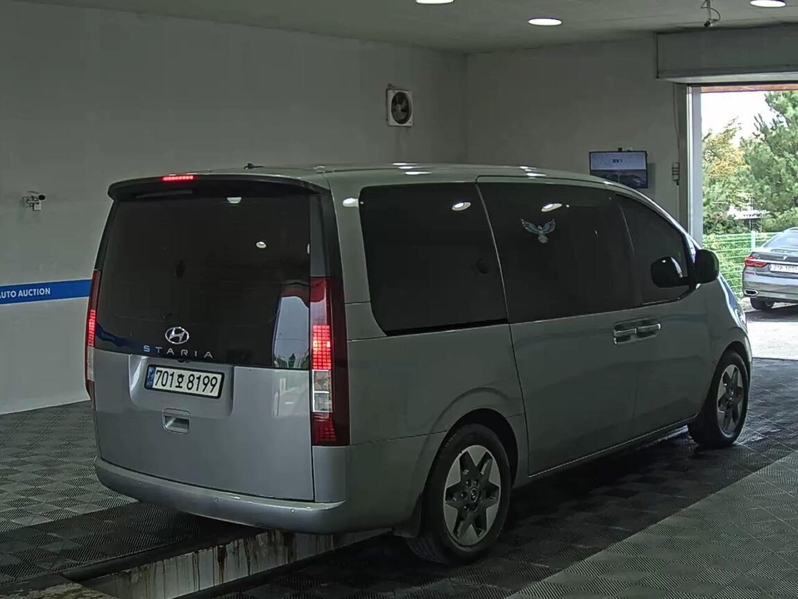 HYUNDAI STARIA 2.2 DIESEL TOURER 11-SEATER 2WD MODERN 2023 - zdjęcie 5