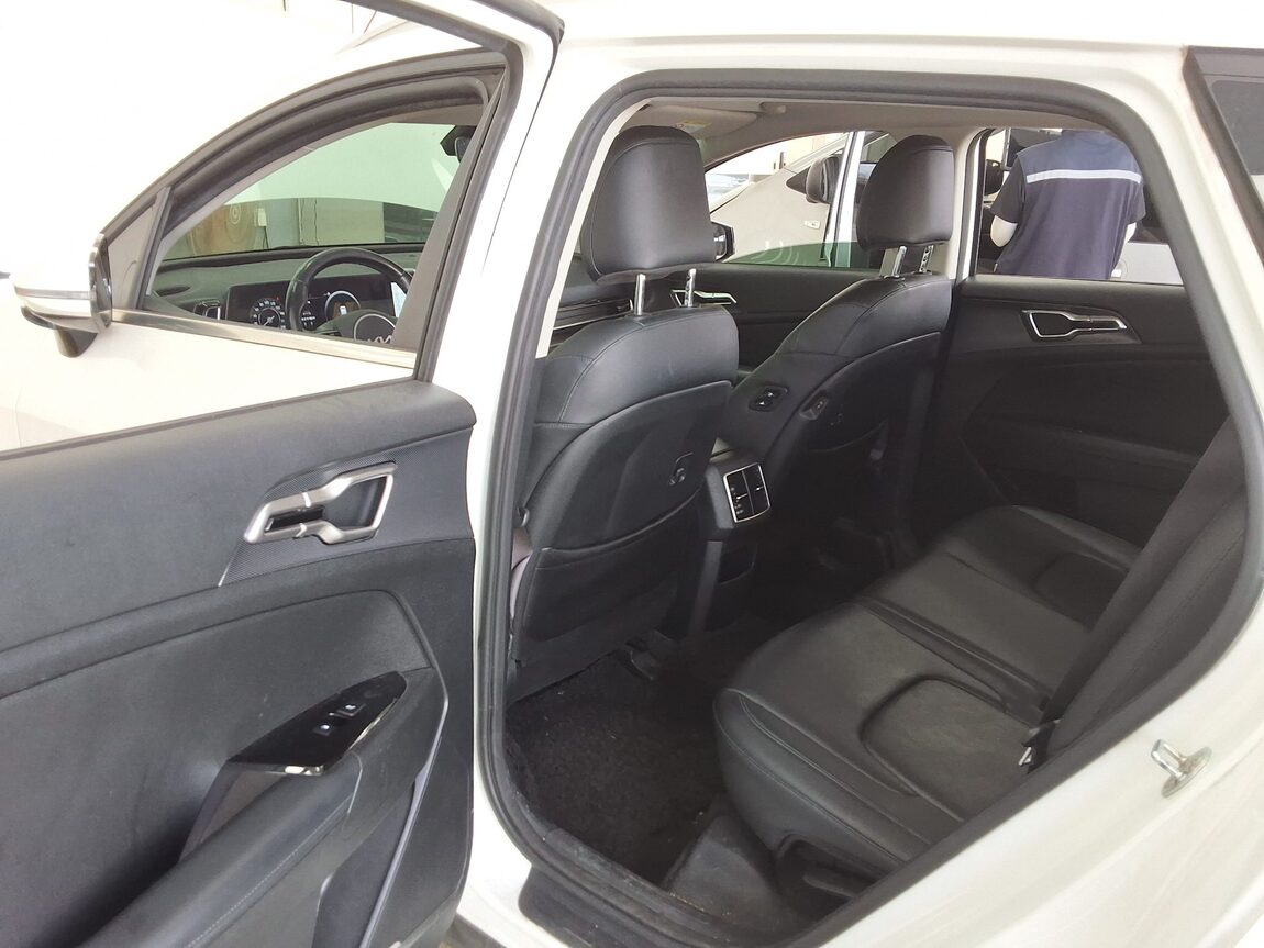 KIA THE ALL NEW SPORTAGE 2.0 DIESEL 2WD NOBLESSE 2022 - zdjęcie 12