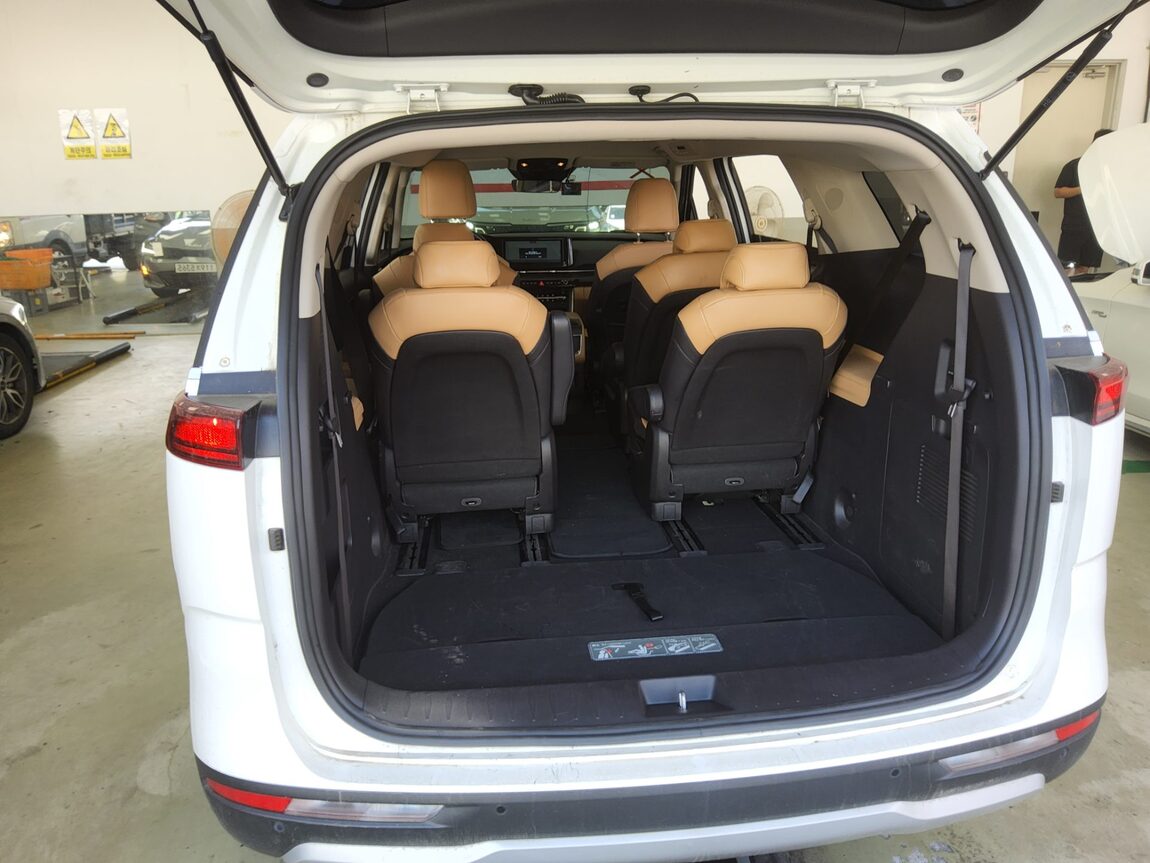 KIA NEW CARNIVAL (KA4) 9-SEATER DIESEL PRESTIGE 2023 - zdjęcie 15