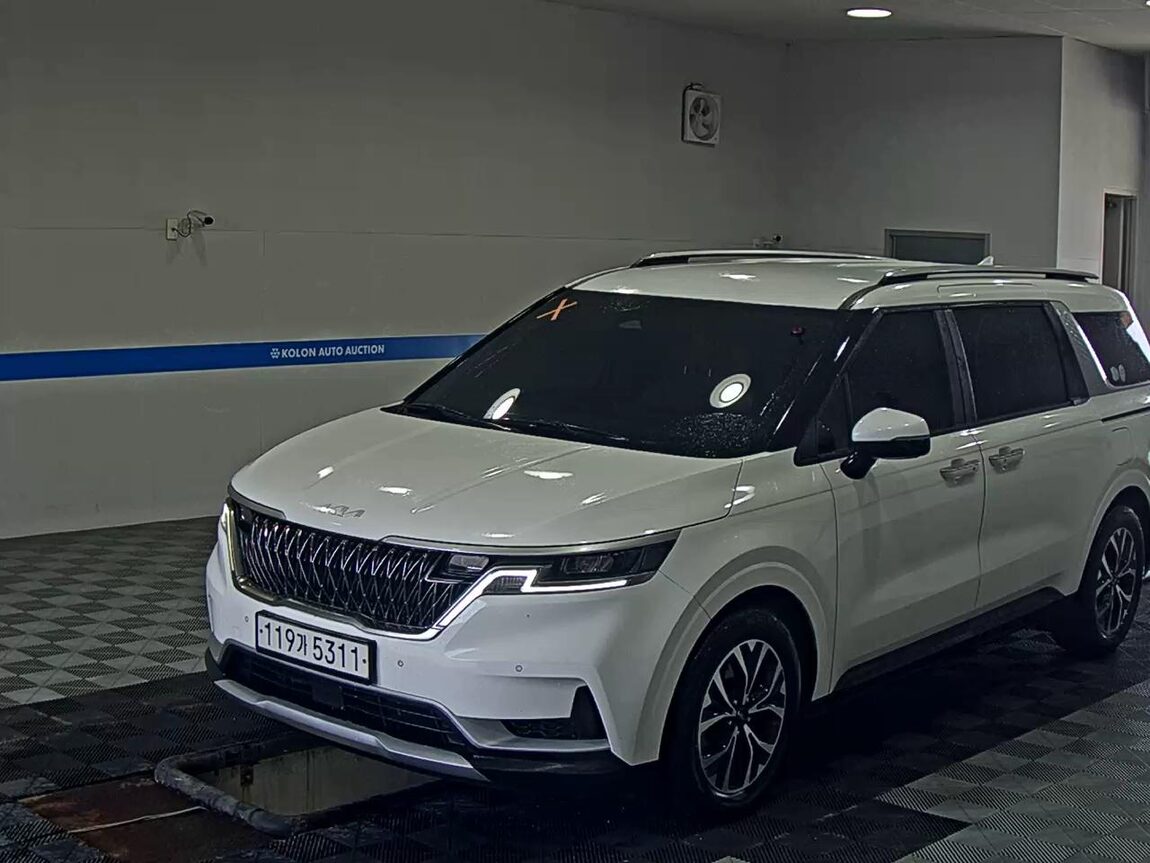 KIA NEW CARNIVAL (KA4) 9-SEATER DIESEL PRESTIGE 2023 - zdjęcie 2