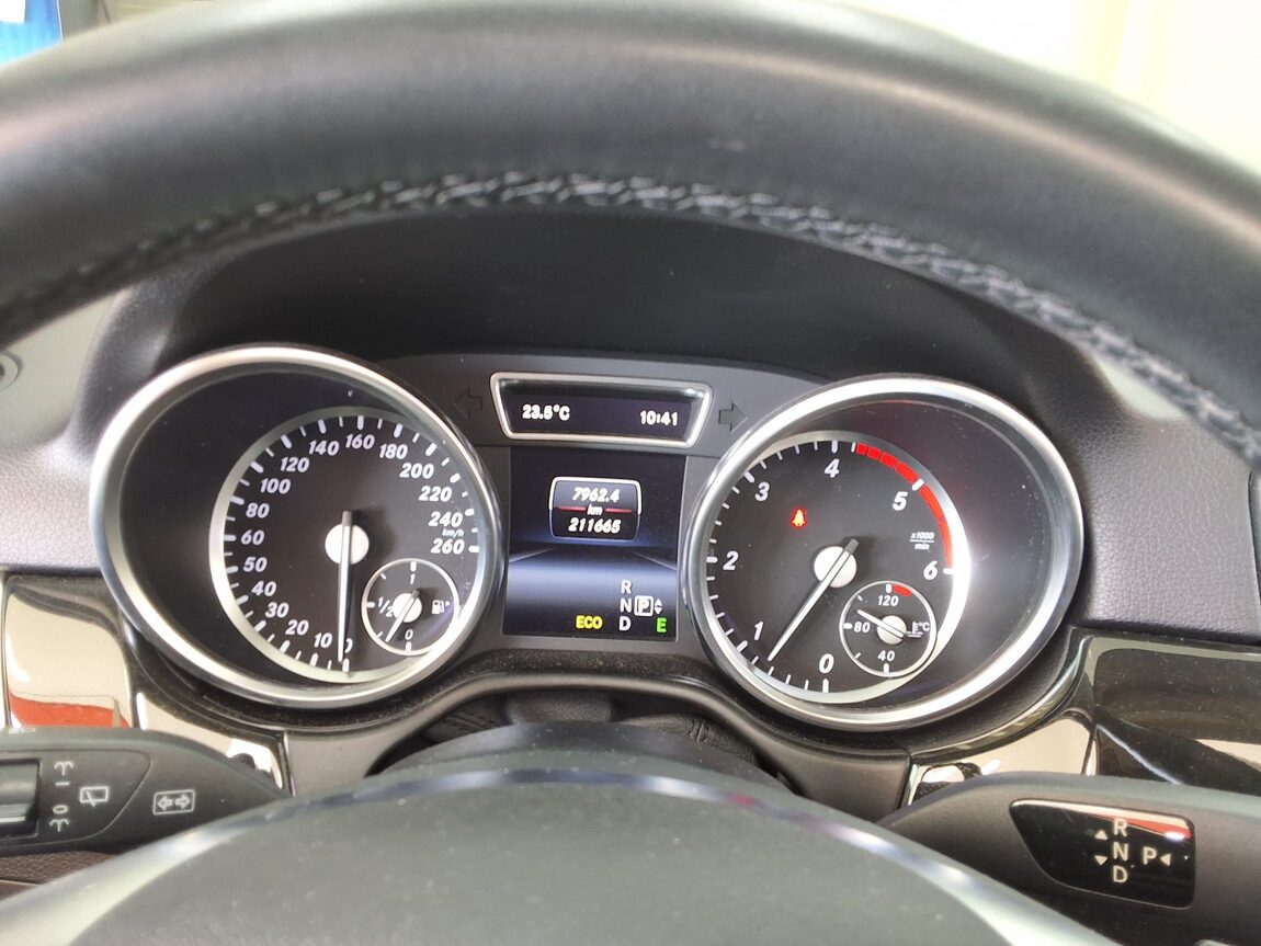 MERCEDES-BENZ M-CLASS (3RD GEN) ML250 BLUETEC 4MATIC 2015 - zdjęcie 10