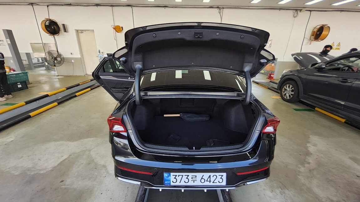 KIA NEW K5 (DL3) 2.0 GASOLINE SIGNATURE 2021 - zdjęcie 15
