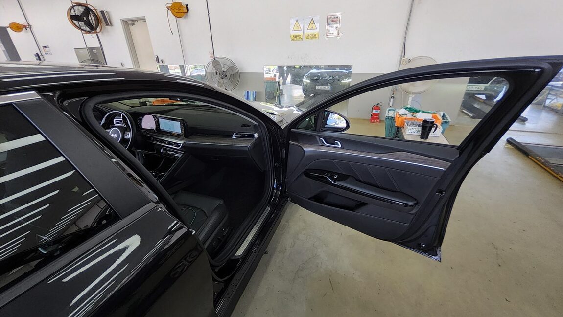 KIA NEW K5 (DL3) 2.0 GASOLINE SIGNATURE 2021 - zdjęcie 14