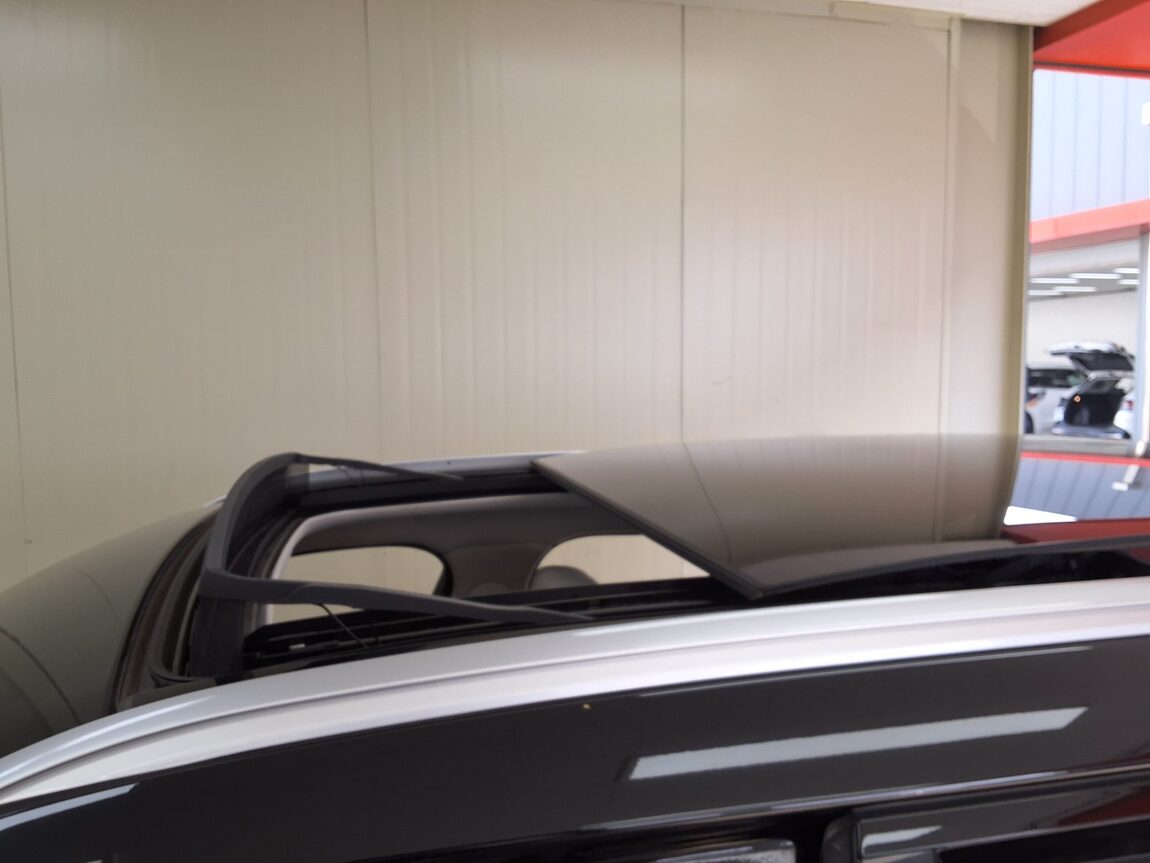 LAND ROVER RANGE ROVER VELAR 2.0 D240 SE 2019 - zdjęcie 26