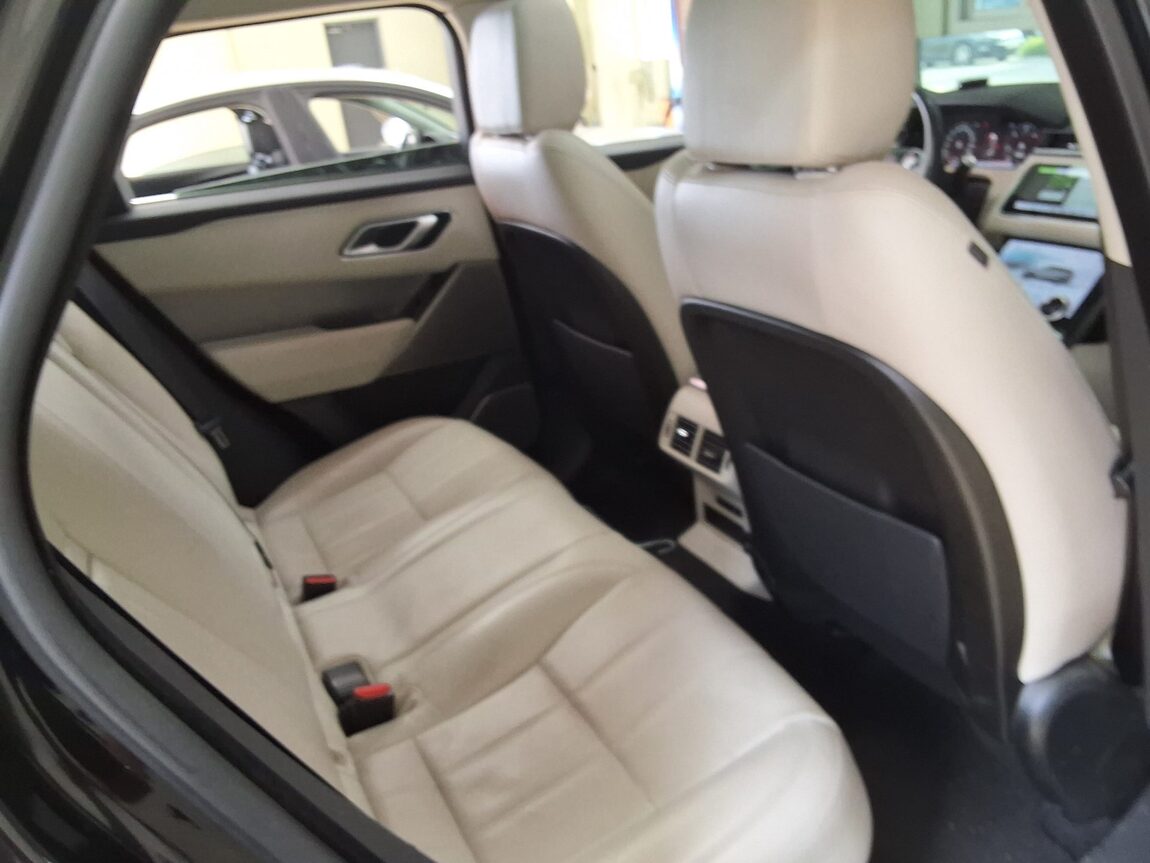 LAND ROVER RANGE ROVER VELAR 2.0 D240 SE 2019 - zdjęcie 14