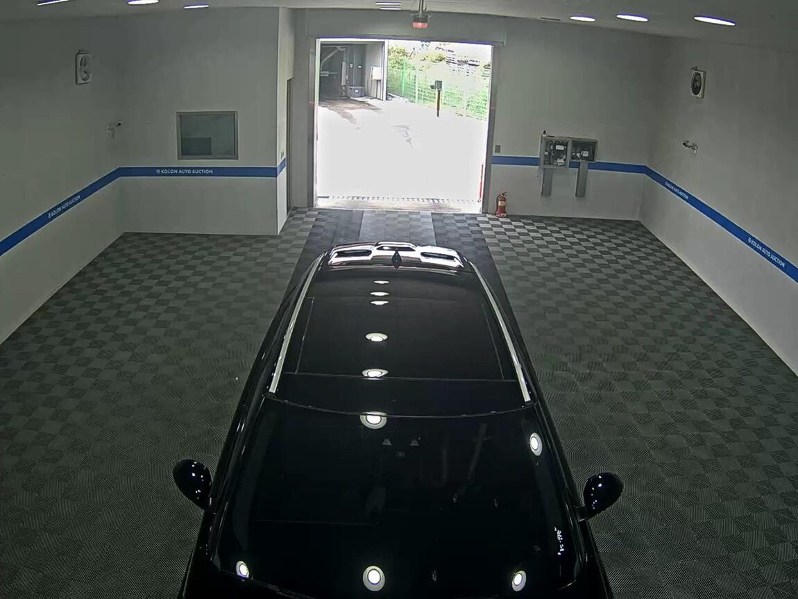 LAND ROVER RANGE ROVER VELAR 2.0 D240 SE 2019 - zdjęcie 7