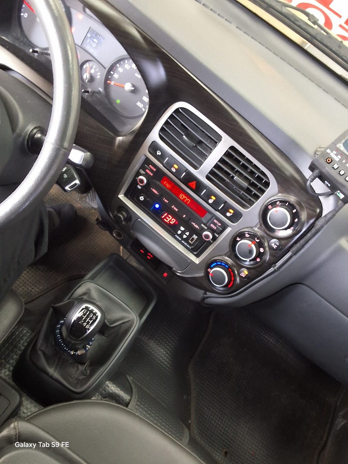 KIA BONGO III CARGO FREEZER BOX TRUCK 1 TON KING CAB 2018 - zdjęcie 6