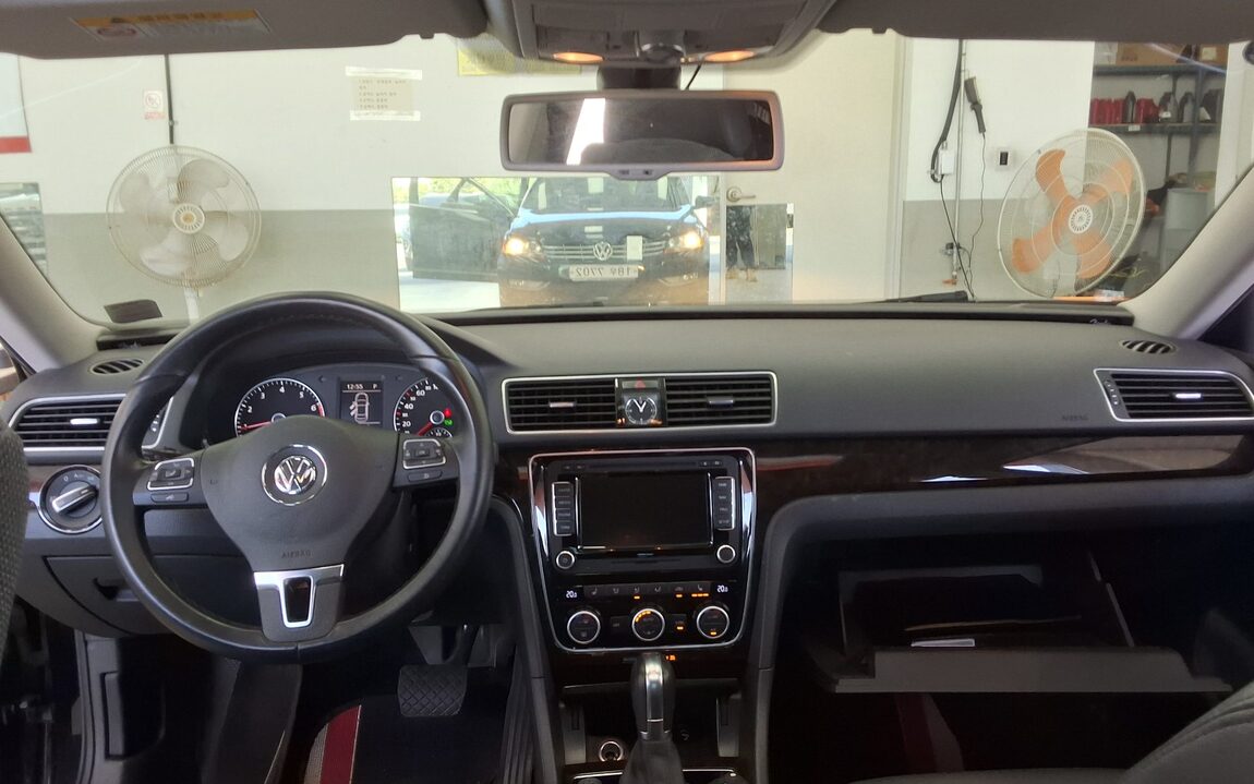 VOLKSWAGEN THE NEW PASSAT (7TH GEN) 1.8 TSI 2015 - zdjęcie 11