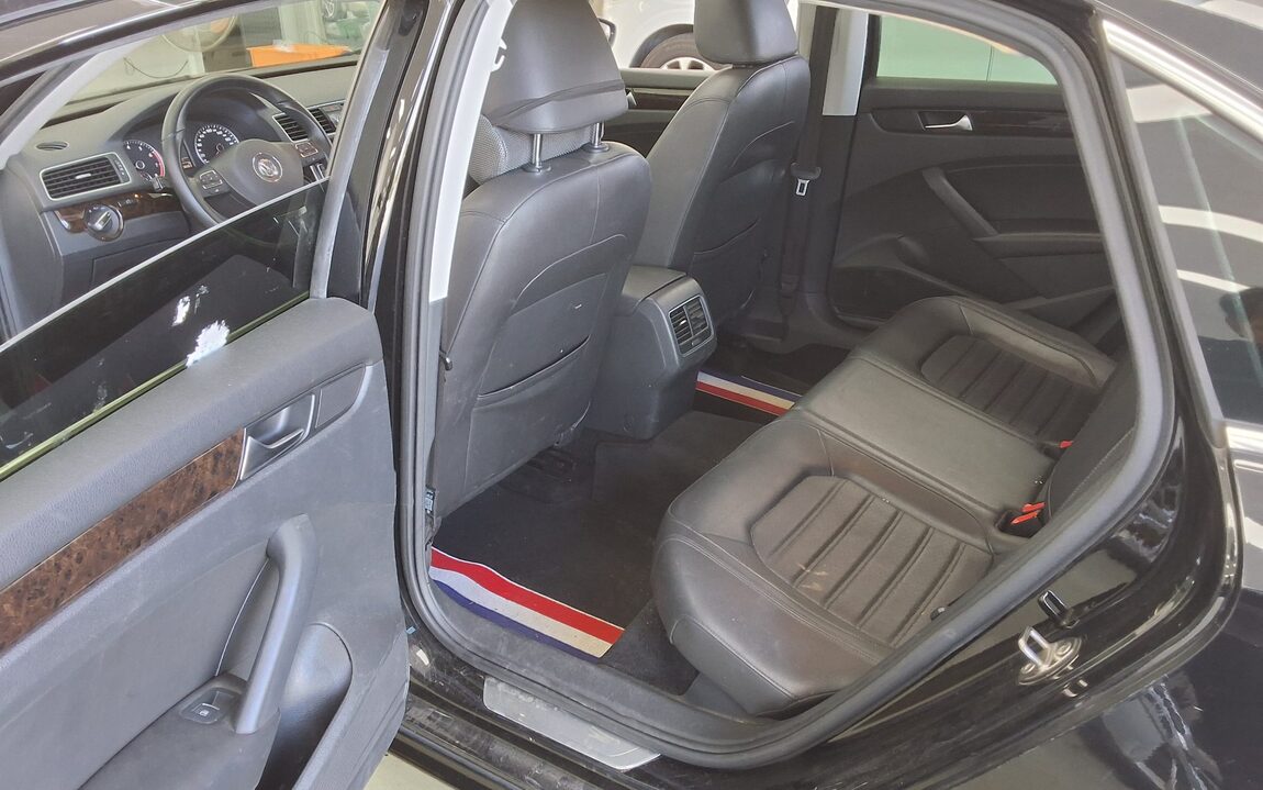 VOLKSWAGEN THE NEW PASSAT (7TH GEN) 1.8 TSI 2015 - zdjęcie 12