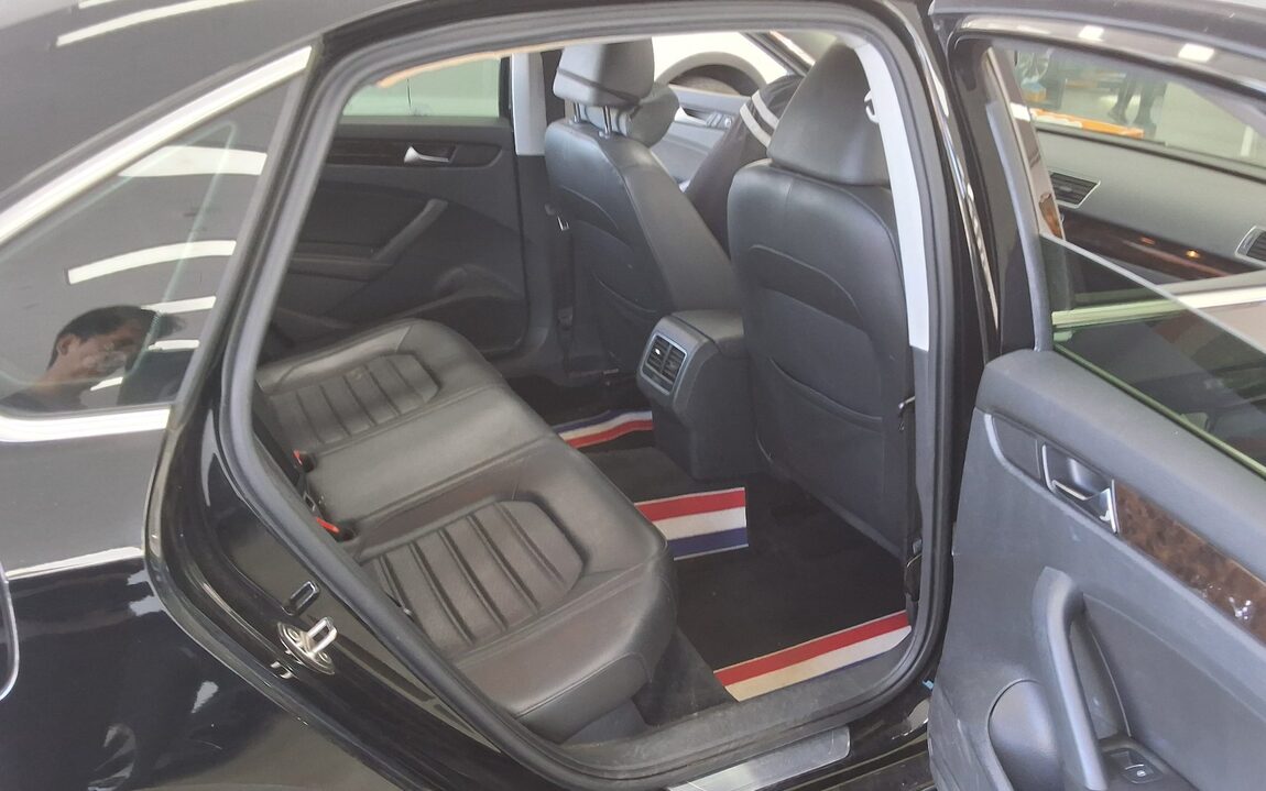 VOLKSWAGEN THE NEW PASSAT (7TH GEN) 1.8 TSI 2015 - zdjęcie 13