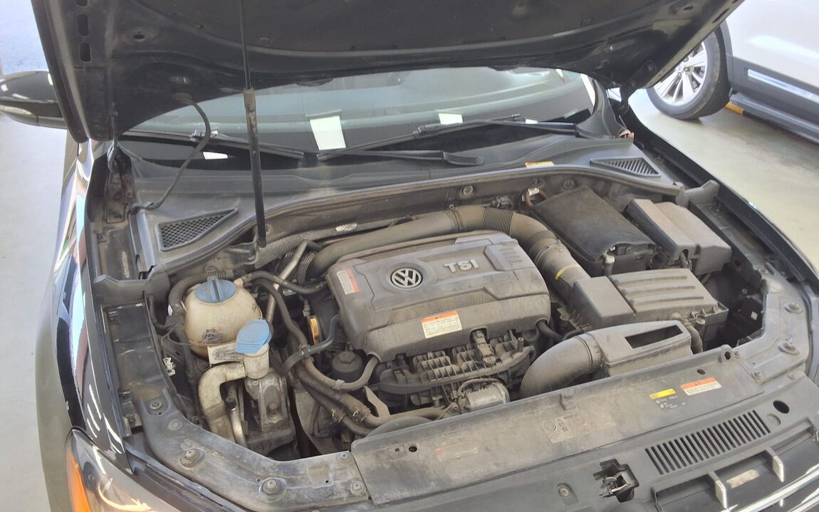 VOLKSWAGEN THE NEW PASSAT (7TH GEN) 1.8 TSI 2015 - zdjęcie 21