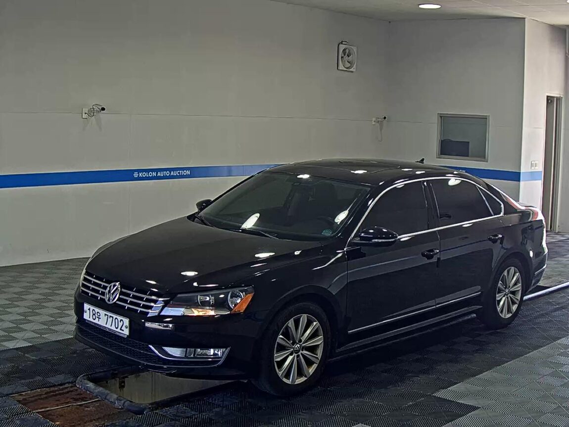 VOLKSWAGEN THE NEW PASSAT (7TH GEN) 1.8 TSI 2015 - zdjęcie 2