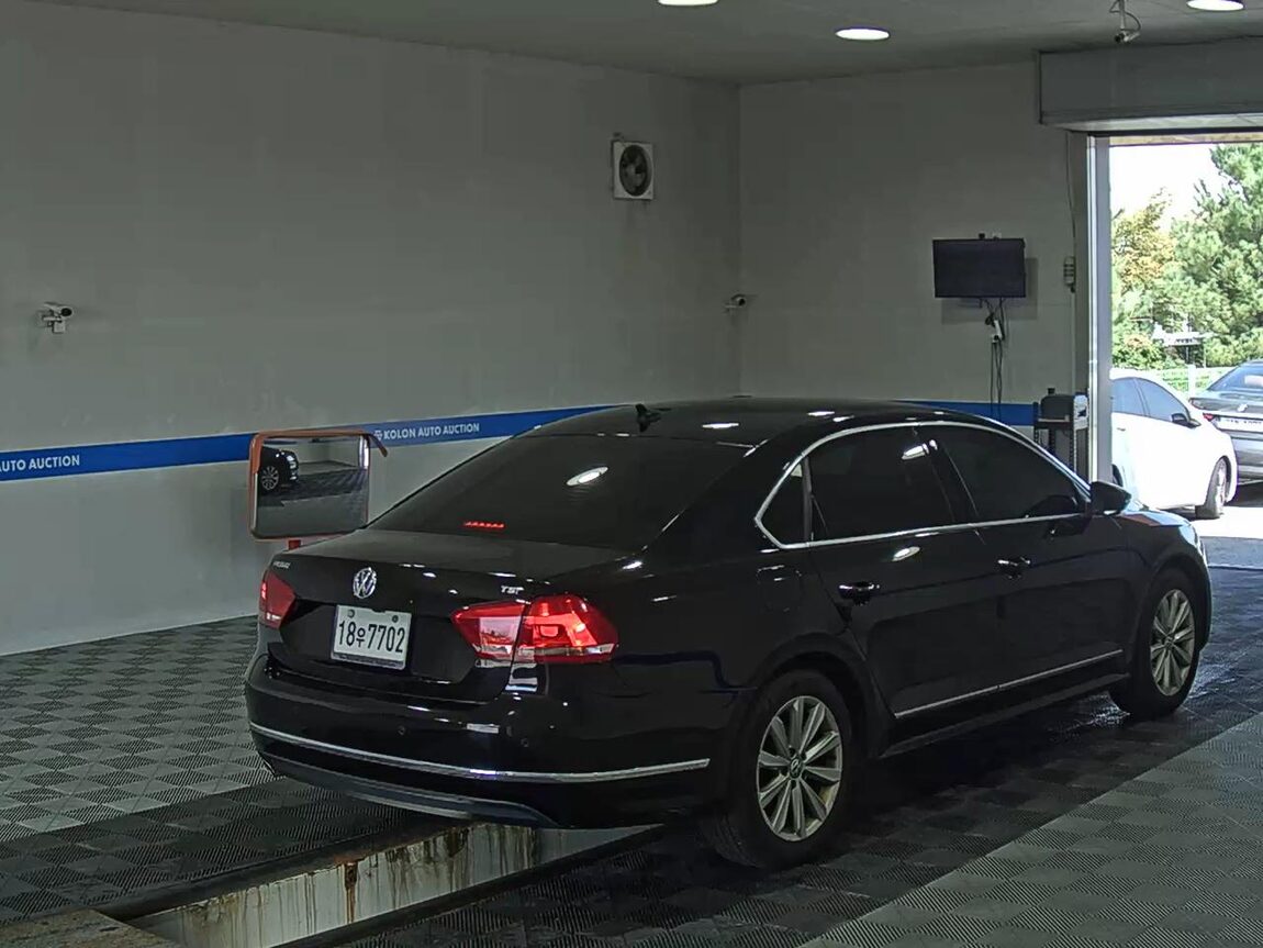 VOLKSWAGEN THE NEW PASSAT (7TH GEN) 1.8 TSI 2015 - zdjęcie 5