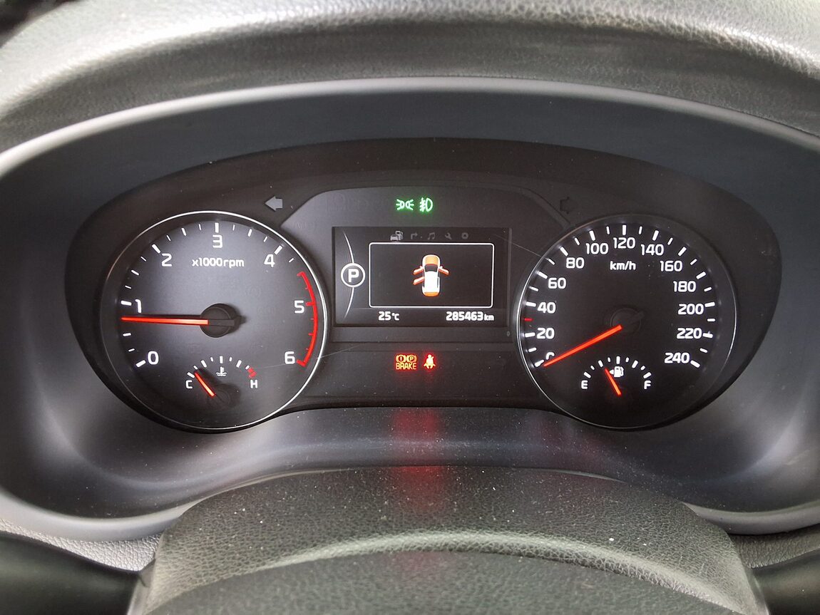 KIA NEW SPORTAGE 1.7 2WD NOBLESSE 2016 - zdjęcie 9