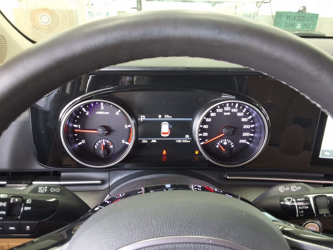 KIA NEW CARNIVAL (KA4) 9-SEATER DIESEL PRESTIGE 2023 - zdjęcie 9