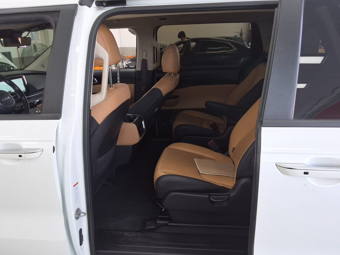 KIA NEW CARNIVAL (KA4) 9-SEATER DIESEL PRESTIGE 2023 - zdjęcie 12