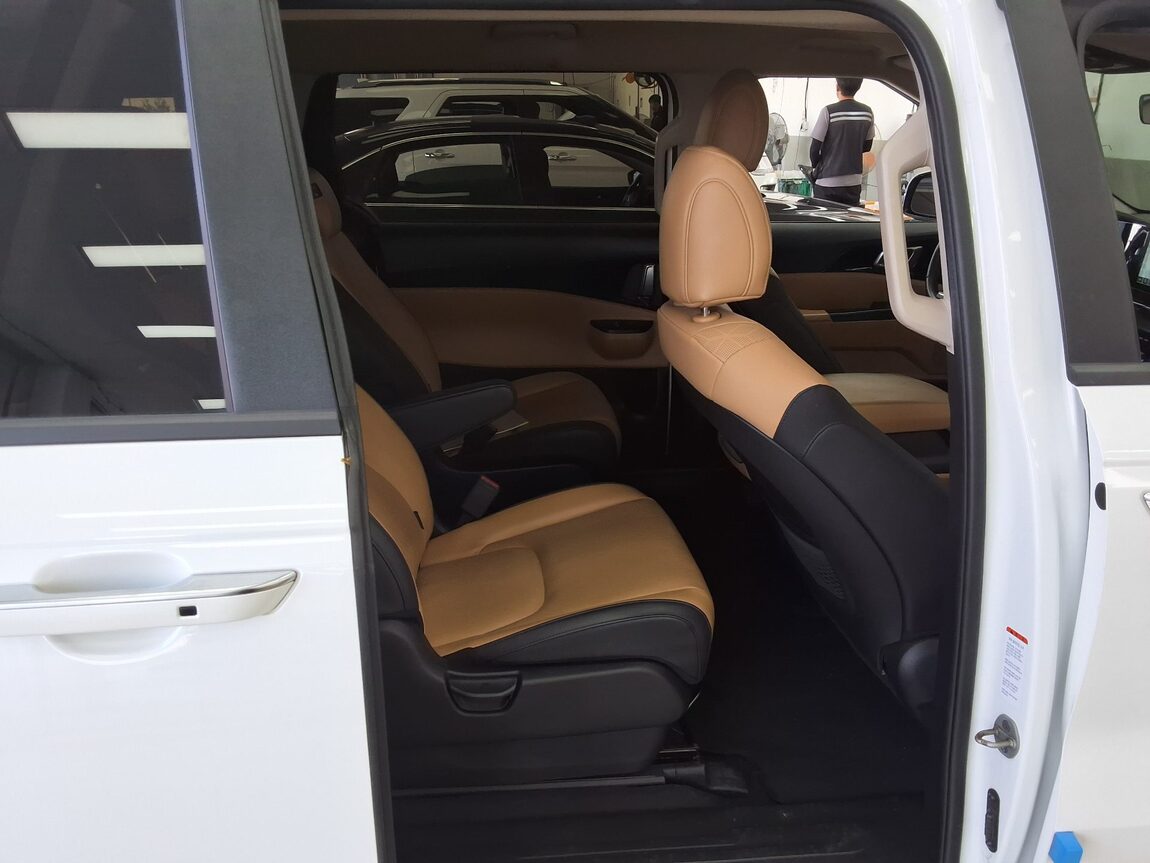 KIA NEW CARNIVAL (KA4) 9-SEATER DIESEL PRESTIGE 2023 - zdjęcie 13