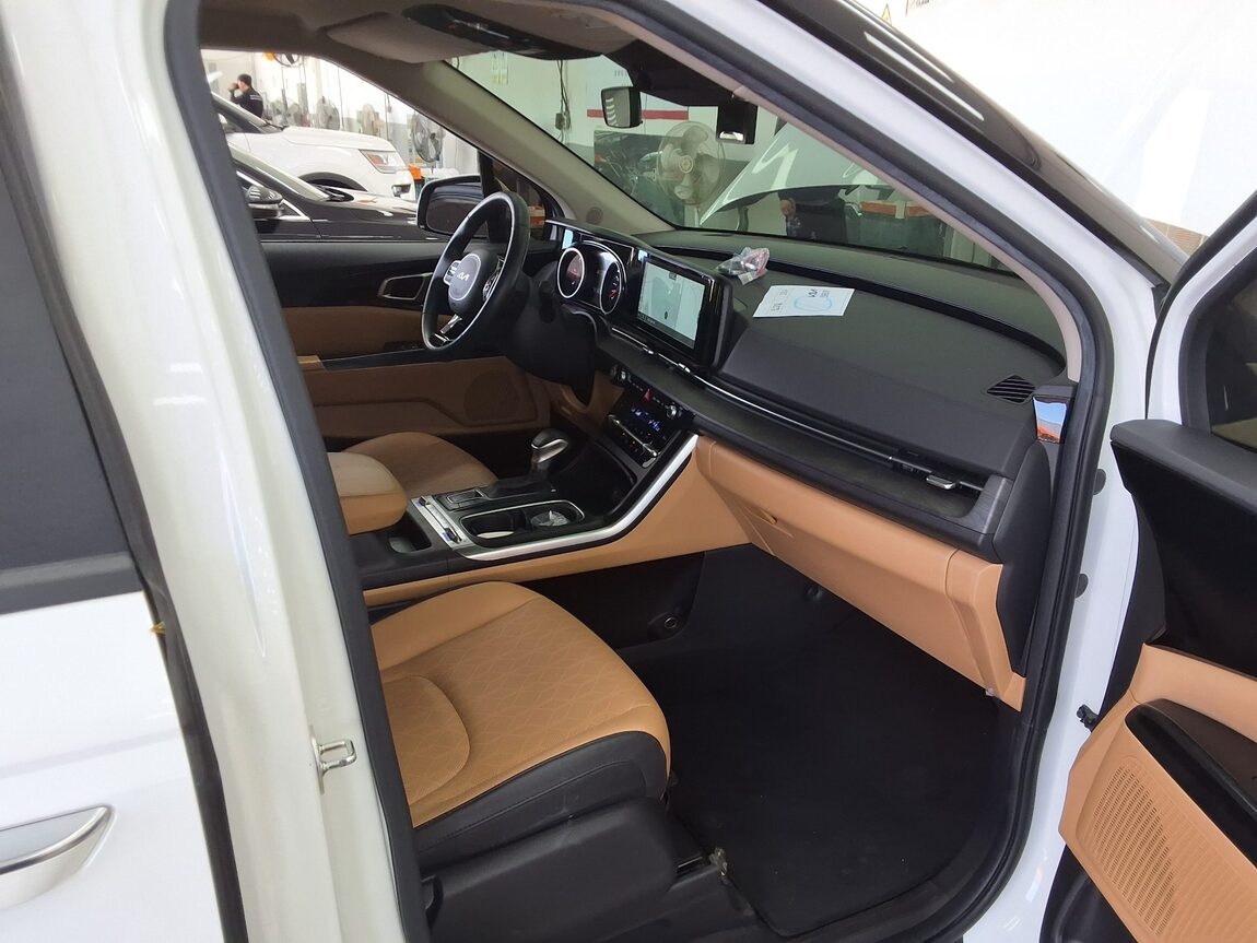 KIA NEW CARNIVAL (KA4) 9-SEATER DIESEL PRESTIGE 2023 - zdjęcie 14
