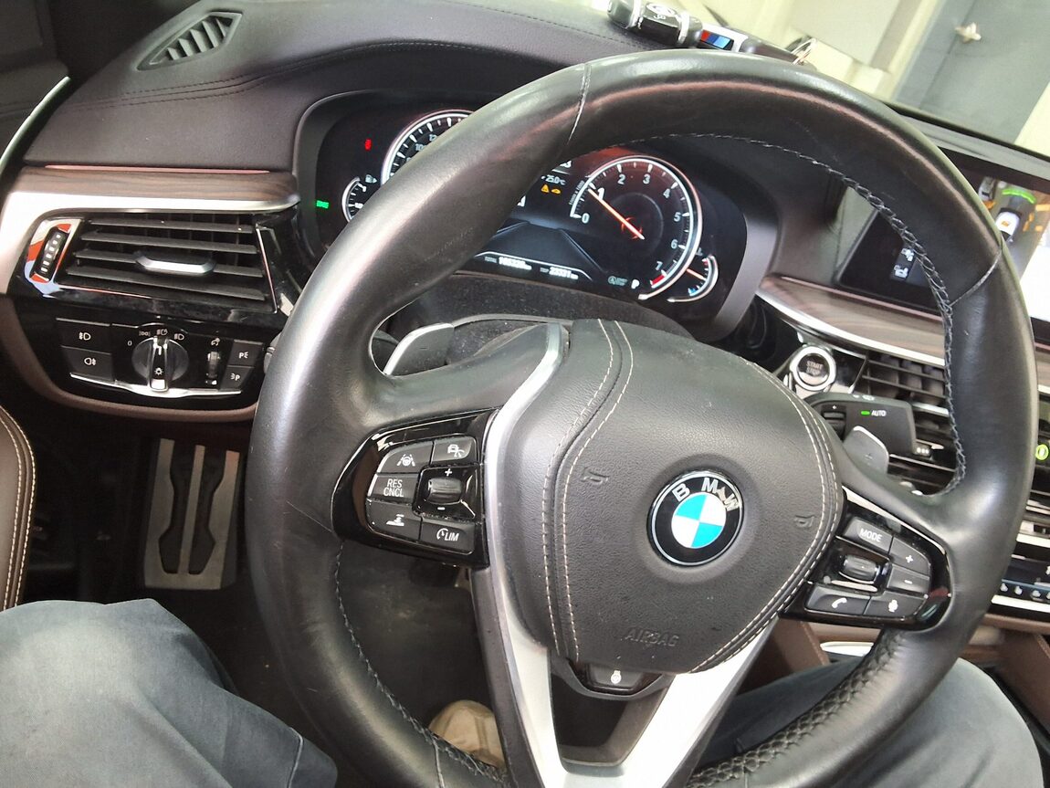 BMW 5 SERIES (7TH GEN) 530i xDRIVE M SPORT PACK PLUS 2018 - zdjęcie 23